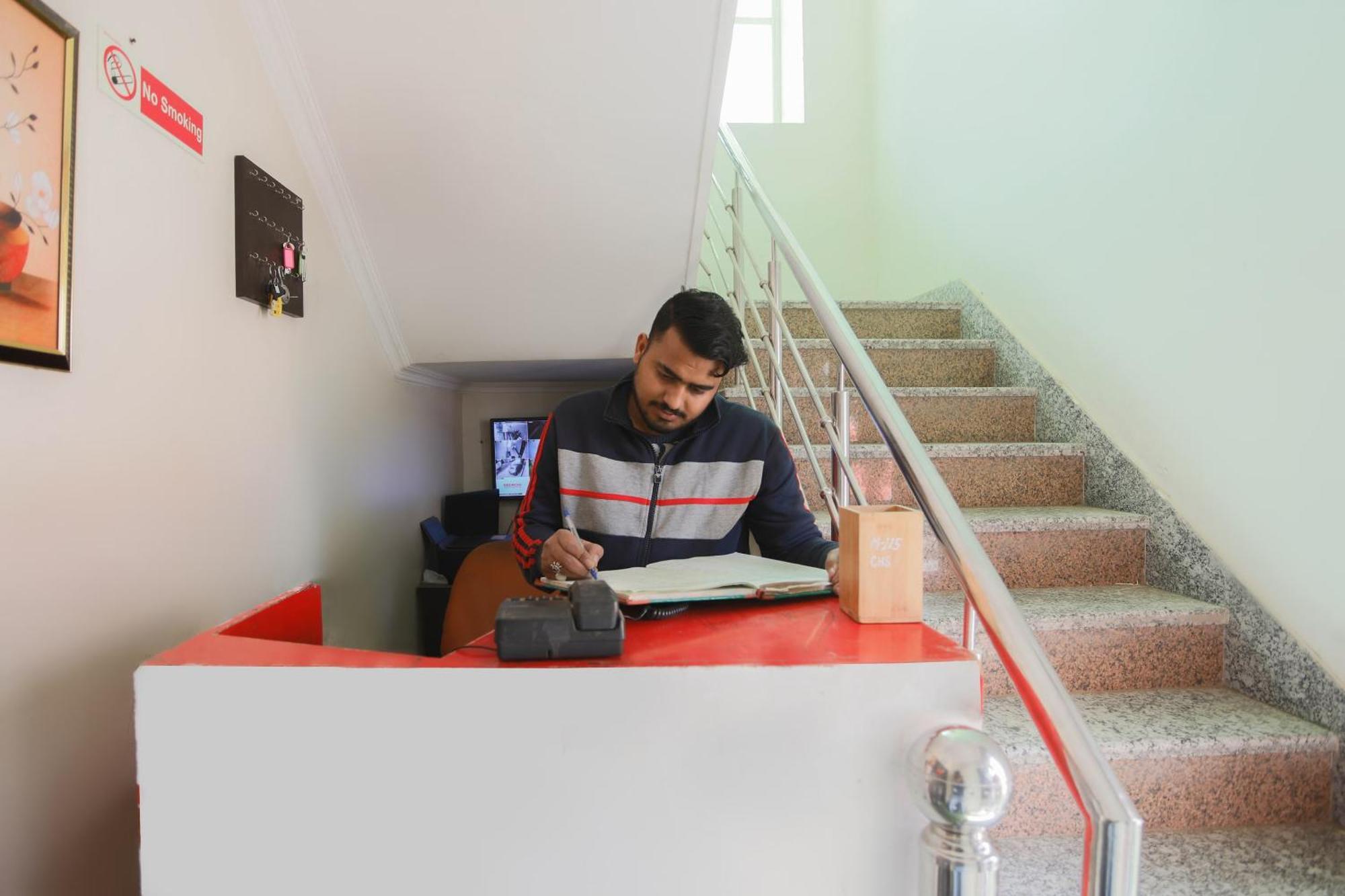 OYO 28604 Akki Residency Otel Indirapuram Dış mekan fotoğraf